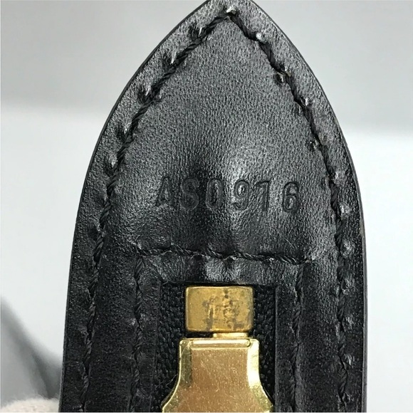 Auth Louis Vuitton Epi Saint Jacques GM Long Strap - Picture 12 of 13
